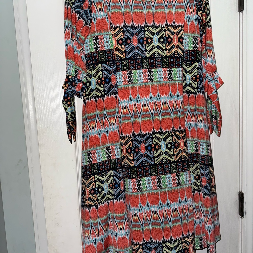 NWOT Colorful Geometric‎ 3:4 Sleeve Dress
